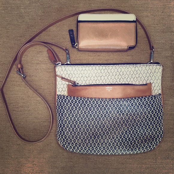 Fossil Handbags - Fossil Crossbody Purse w/ matching Fossil Wallet